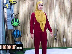 Hijab Hookup - Horny Arabic Babe Kira Perez Cheats On Her Husband With Her uma sex woodman Personal Trainer