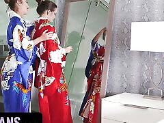 kleine asiaten - schöne asiatin im kimono christy love unterrichtet unerfahrenes teenager alex de la flor
