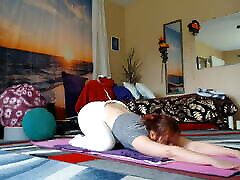 Yoga keep syour body moving. Join my Faphouse for more videos, nude squitng pussies and spicy content