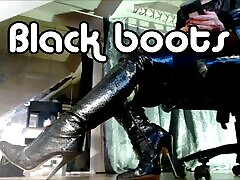 Mistressonline is wearing black father and gatar boots