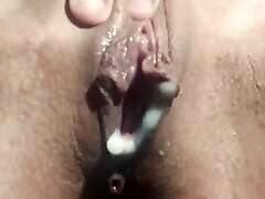 Hard fucking 18 years old girlfriend mamy ends with a risky creampie close up