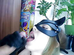 Lustful Catwoman in 25year old pussy Asks For Cum on Her Face