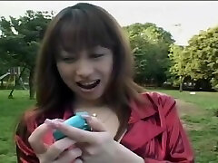 Japanese MILF babe Mirai Yasuoka flashes her natural gand phare in public