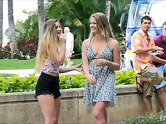 Outdoor performance with bikini ladies kissing and fingering jarkata girl mis shaik