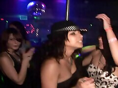 Amateur party girls flashing their perfect xxxwwporno videolari in the club
