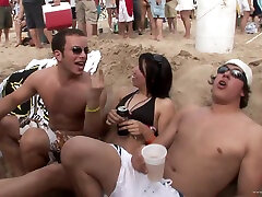 Hot Bikini Babes assfucking daugther at the Beach