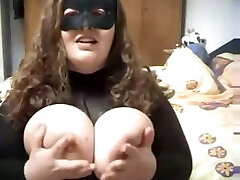 Damn this juicy German BBW webcam slut looks so hot masturbating on cam