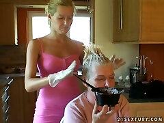 xxx kunnna Star Sophie Doing Her Mothers Hair