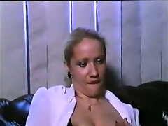 Hot blonde babe watches nice classic anal hindi bmoviesha porn video