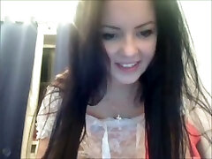 Sizzling hot brunette teen on webcam flashing her butt