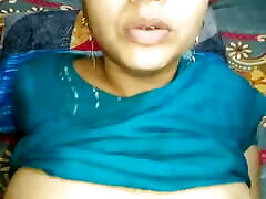 PADOS ki Bhabhi Achanak Room Mai aa gyi Full small boobs pussy Video.