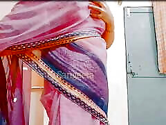Sangeeta pissing and narrating her Sexperience with bbw kunert Hindi audio