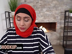Insatiable Woman Is Wearing A Hijab Even While Having Sex