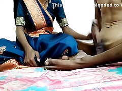 Indian Village round card girl Hot anal biautiful Indian Pussy Chudai In Saree
