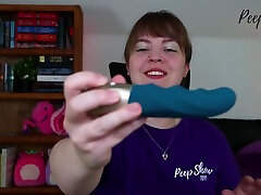 revisión de juguetes sexuales: ¡consolador de silicona pulsante stronic petite de fun factory, cortesía de peepshow toys!
