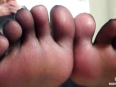 Goddess Foot Tease In Black kode arab With Tasty Separate Toes