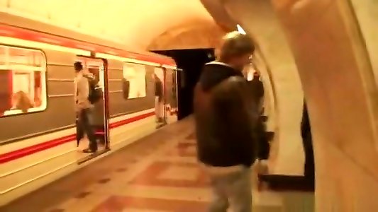 Gay seks podzemna željeznica video