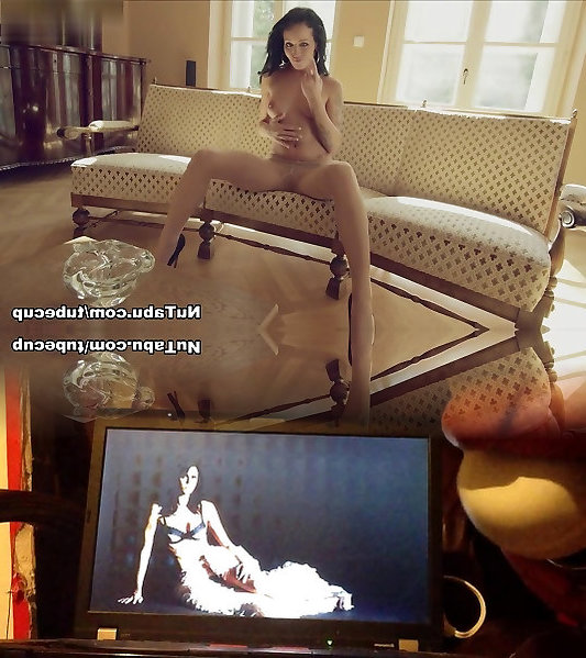 Секс в гостиной фото