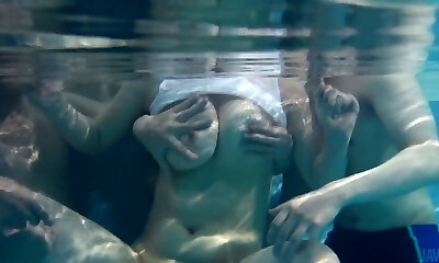 Super Cute Hd Xxx Swimming Pool Xxx Video - pool xxx, schwimmen sex : hot pool babes, wilde party am pool
