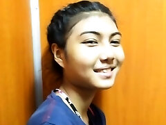 Thai angel does her superlatively great to make the lad jism