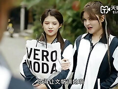 Went to the graduation party and ended up tearing up the most popular girls - Threesome And Orgy