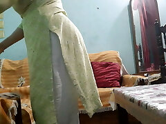 Desi Hot Maid ko choda payment bhadwane ke chakkar me