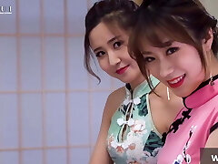 The glorious feet of Cheongsam sisters