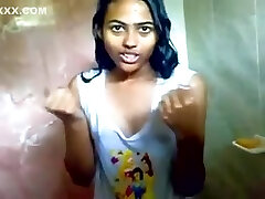 fille de bonne indienne qui se fait baiser