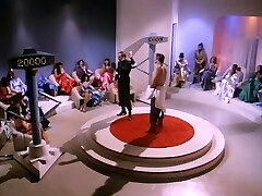 Buck Rogers vs Cornée chez les Femelles à la vente aux Enchères d'Esclaves