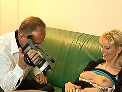 Die Fickwette mit meiner Nachbarin - bitte Vid nicht anschauen