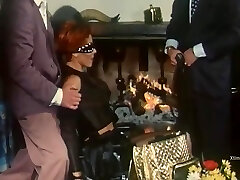 Sarah Young - Una Famiglia Per Pene (full Flick) 81 Min