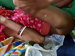 Aunty was boned by lifting the nightie and Mosi was looking rosy color pussy nightie