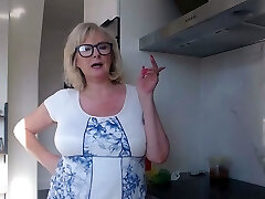 Mature blonde granny sammie sparks eats cock clean