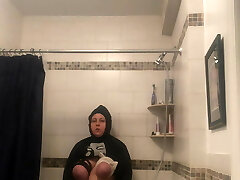 Cuming In shower