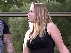 schuechterne College-aged jaehrige wird zum fick im Urlaub verfuehrt (Full Vid)