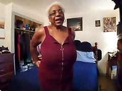 Mrs FreakyOG Getting Weird