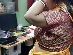 Today Salu Bhabhi was looking super-steamy in a yellow saree. husband fucks a plenty of