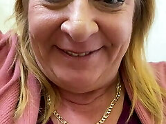 Fuckslut Tessa Playing at Work