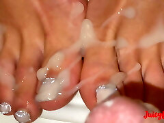 Young WIFE gets Thick unprotected Money-shot By STRANGERS in the SPA