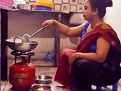 Gonzo dicking in missionary position with an Indian babe