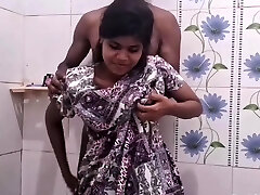 18 Year Old Indian GF Sucking Big Manmeat In Bathroom