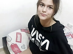 My stepsister perceives cold and I warm her up to nail her and cum in her