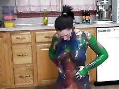 Insane slut strips off underwear and gets messy on floor with body paints