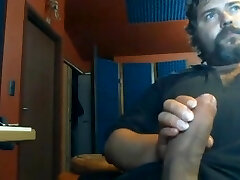 Huge hairy bear jerking a big cock in the chat