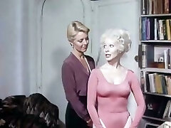 Juliet Anderson, Angel Cash in a vid from 1982 getting pumped