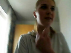 Legitimate Jahre und direkt vor der Kamera ihren ersten Film drehen 