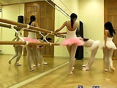 Hot ballet chick romp