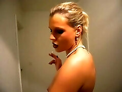 Smoking Masturbatrix Teases in Pantyhose and Heels