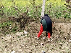 Teacher and student outdoor pussy Fucking village dame friend hot desi indian dame 