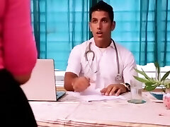 Doc Ne Kra Check Up Ghar Par Or Chudai Kari